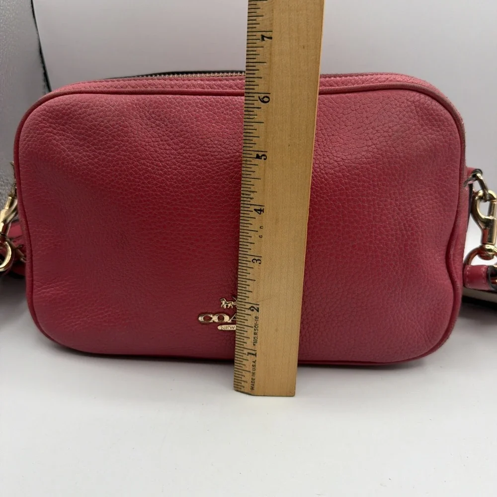 Coach C5805 Women's Crossbody 6 in - Red